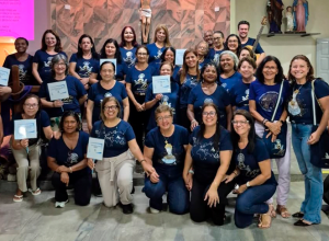Evento na Paróquia Sagrada Família terá programação com terço, adoração, pregações e missa / Foto: Mães que Oram Pelos Filhos